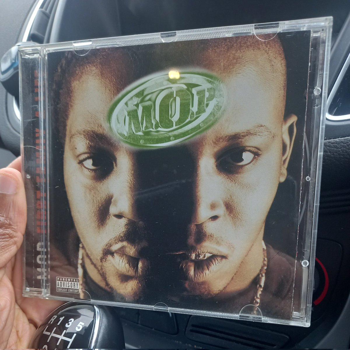 Today's choice for the office-day commute!! MOP's catalogue needs to be mentioned more often! This is my THIRD favourite drop from them but still an absolute banger 🔥🔥🔥 Fave tracks(s)...?? #InTheSpotlight