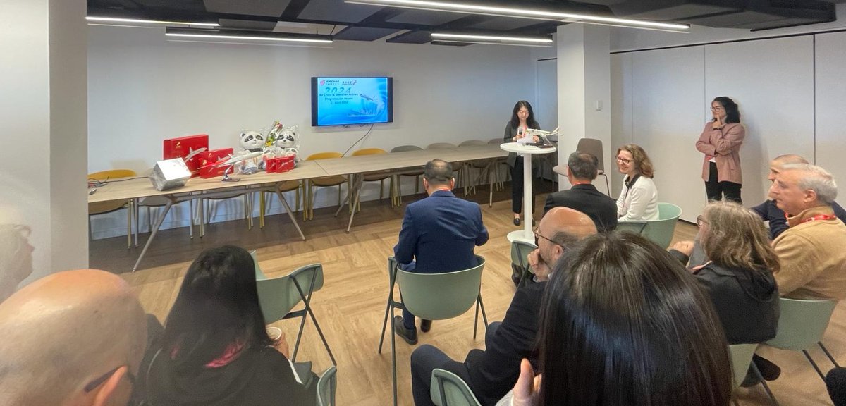 📅Today, #AirChina presented its SUM2024 programme to travel agents at 📍 #CambraBCN supported by #fly2bcn💘
Daily flight #BCN - #Beijing and 3 weekly #BCN - #Shenzhen by Shenzhen Airlines. Connecting these cities and beyond.
ow.ly/J7ky50Rm1b7
ow.ly/9s8J50Rm1ba