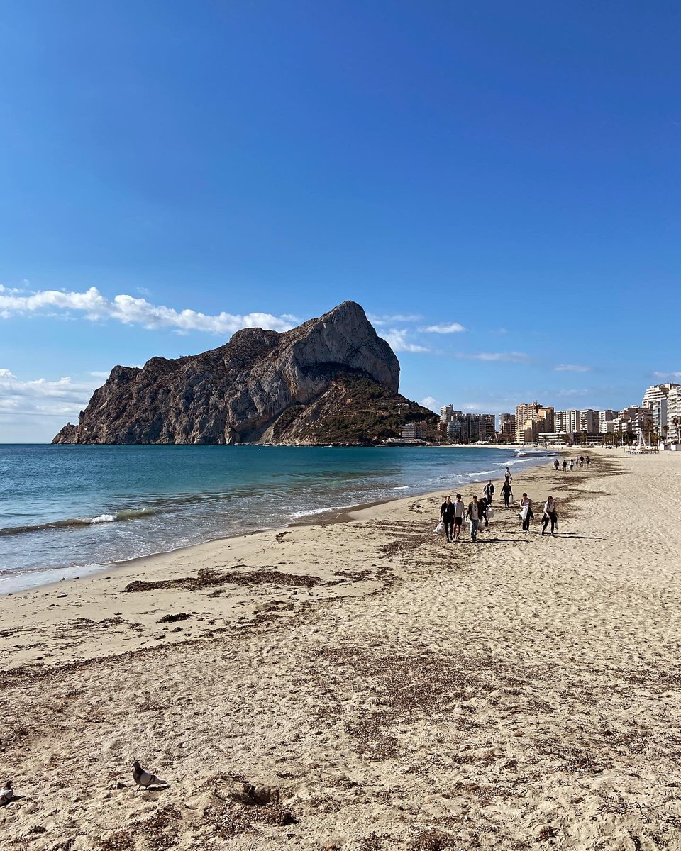 BornToBeIronman's tweet photo. Z takimi widokami bieganie to sama przyjemność 😎🇪🇸☀️🏃‍♀️
#bieganie #calp #calpe #alicante #costablanca #biegam #hiszpania https://t.co/i0EgKSDOG1