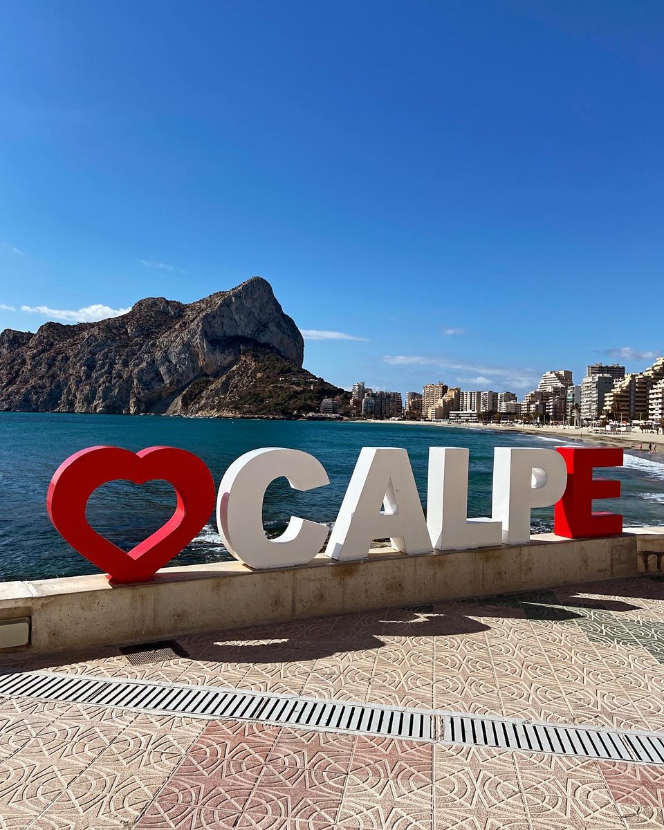 BornToBeIronman's tweet photo. Z takimi widokami bieganie to sama przyjemność 😎🇪🇸☀️🏃‍♀️
#bieganie #calp #calpe #alicante #costablanca #biegam #hiszpania https://t.co/i0EgKSDOG1