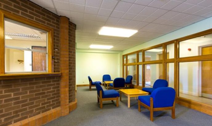 Impressive headquarters building incorporates #officespace and residential accommodation from <a href="/machairbase/">MACC Business Park</a> - 462 to 2,612 Sq Mt lending itself as an excellent company HQ or hotel/hostel, care home or cellular offices. MACC Business Park, #Campbeltown. buff.ly/2JE9Fbb