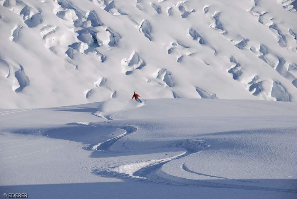 I ♥️ skiing. Ice, powder, corn. Lifts, skinning, helis. Early, high, late season. Racing, park, backcountry. Groomers, moguls, couloirs. Family, friends, acquaintances. Bluebird, snowstorm, wintry mix. Carving, jump turns, riding switch. I ♥️ skiing.