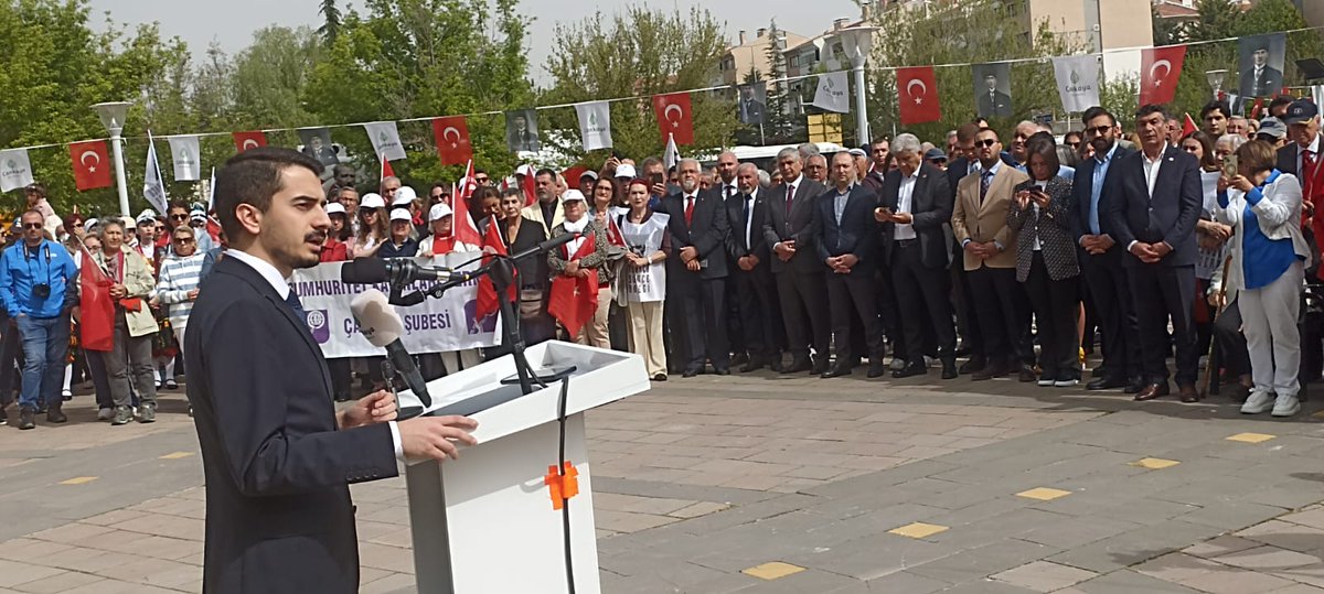 23 Nisan Ulusal Egemenlik ve Çocuk Bayramı kapsamında bugün ilk olarak Çayyolu Atapark’da ardından Sıhhıye Zafer Anıtı’nda ve son olarak Ulus Heykel’e düzenlenen törenlerle çelenk sunumu gerçekleştirildi. #CHPAnkara #CHPÇankaya #23Nisan #UlusalEgemenlik #VeÇocukBayramı