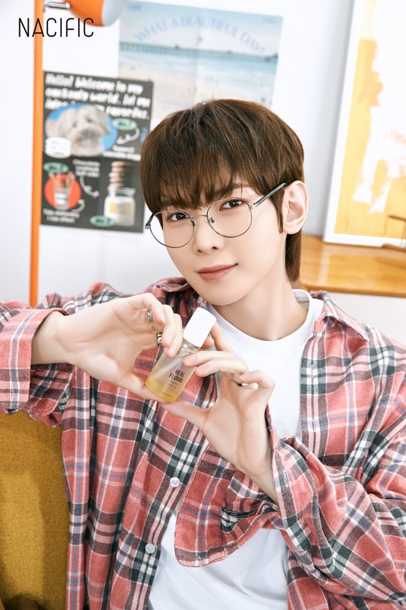 KrNacific's tweet photo. 𝙉𝘼𝘾𝙄𝙁𝙄𝘾 𝙓 𝘼𝙏𝙀𝙀𝙕

𝘼𝙏𝙀𝙀𝙕'𝙨 𝙋𝙡𝙖𝙮𝙜𝙧𝙤𝙪𝙣𝙙🎮🎲🧩

마술부│ #여상's PICK!

투명하고 촉촉하게 진정
네시픽 리얼 플로럴 카렌둘라 에센스

#네시픽 #에이티즈 #카렌둘라에센스 
#nacific #ATEEZ #YEOSANG https://t.co/eaOdoEeQSY