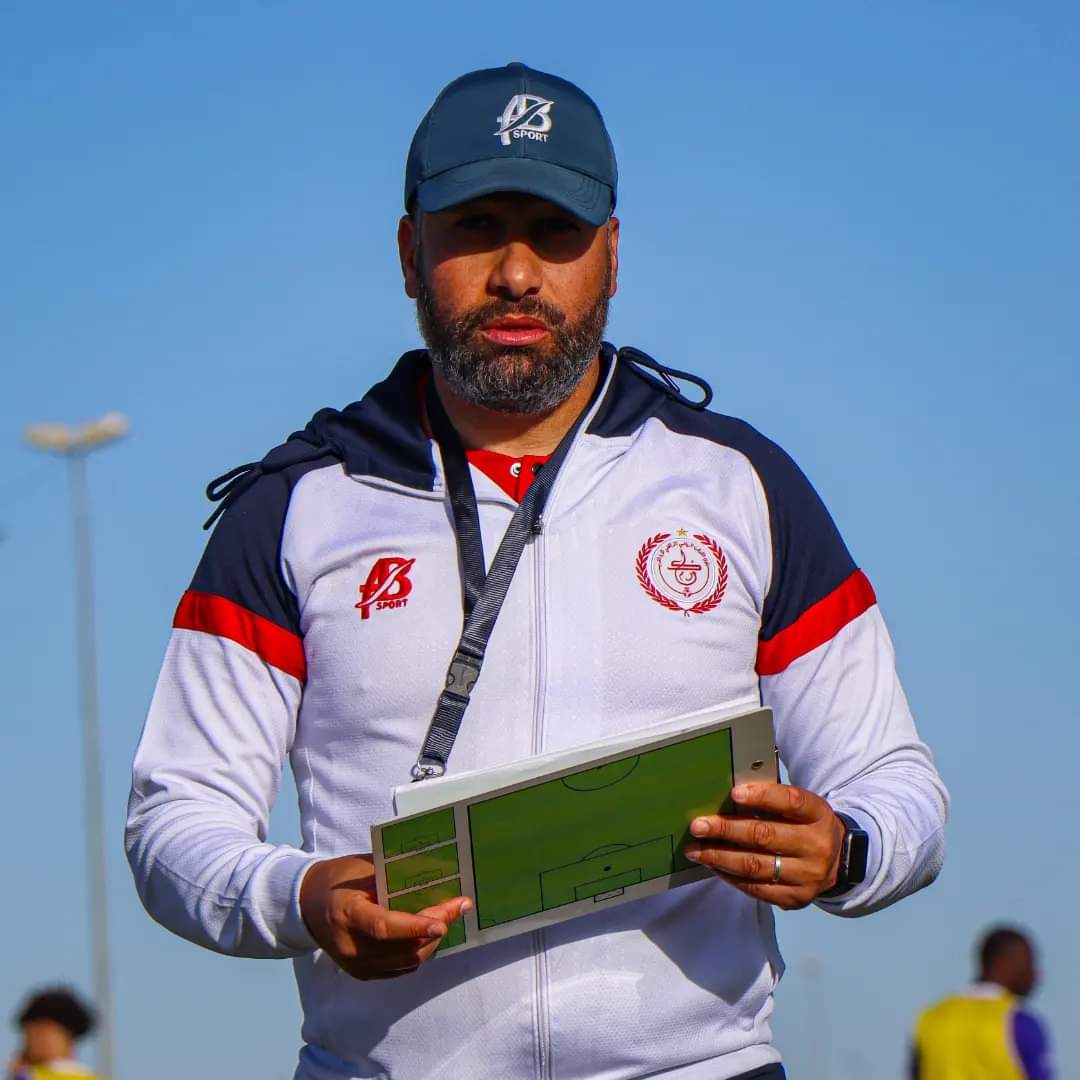 kacmnews's tweet photo. 🔴 مباراة الراسينغ البيضاوي مباراة الفرصة الأخيرة لعادل الراضي.

عقد المكتب المسير اليوم اجتماعا للاستفسار عن أسباب النتائج الأخيرة حيث اشتكى المدرب من كثرة الإصابات، زيادة على غياب الدعم المادي وتأخير المستحقات الخاصة باللاعبين، ما أدى إلى تدهور الحضور الذهني للاعبين.

#RACKACM https://t.co/QnB2GvTaK4