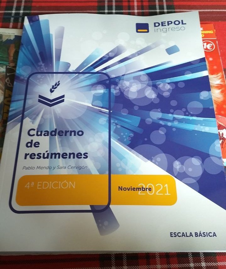 Pabliolooo's tweet photo. El único e inigualable, el santo cristal, la sagrada escritura, el nuevo testamento, el todopoderoso, el real y verdadero. Feliz día del libro https://t.co/0E9glfB0Wm
