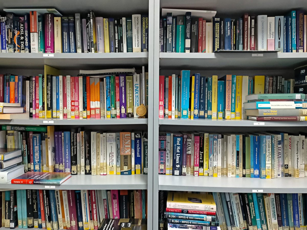 GTI_Dem3DTV's tweet photo. ๐#GTIWith #DiaDelLibro24 ๐
From @GTI_Dem3DTV of @telecoupm, we put in value #literature and #culture
Take a quick look at our #library and immerse yourself in a world of knowledge. Happy reading!
#KnowledgeIsPower #UPMLibrary #ReadingRocks #CultureCorner #CelebrateBooks @La_UPM https://t.co/ATJASANDOS