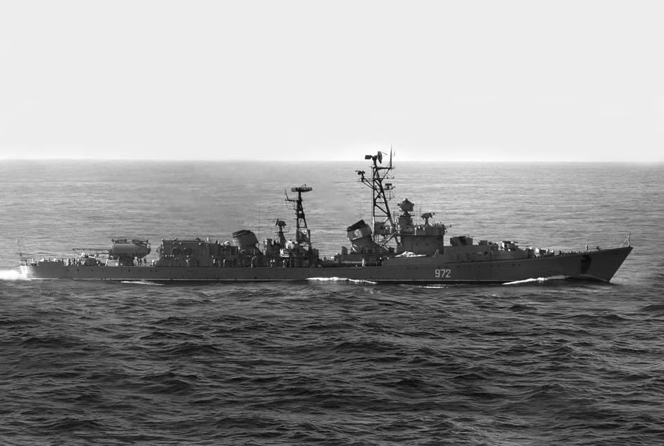 #ColdWar #SovietNavy Soviet Kildin Class destroyer Bedovy in the Mediterranean in 1970. Bedovy was the lead ship of the Kildin Class destroyer of the Soviet Navy.