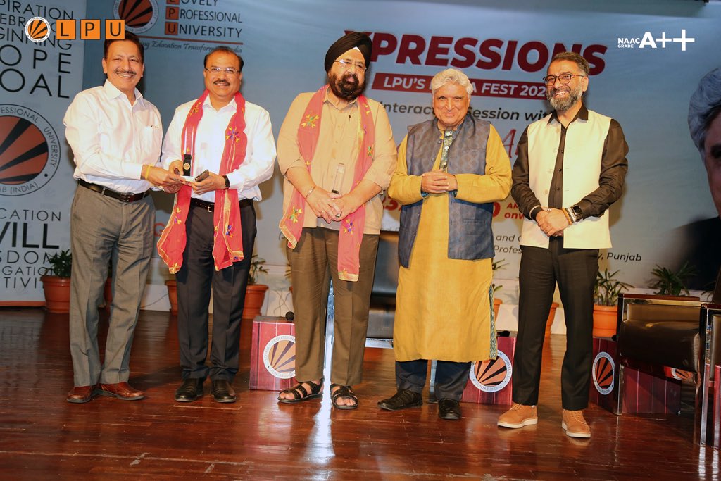 lpuuniversity's tweet photo. Our #LPUFamily cherished an unforgettable and fulfilling interactive session with Mr. Javed Akhtar, Padma Bhushan awardee, screenwriter, lyricist, poet and social activist at the #LPUCampus!
#LPUForYou #LPUDiaries #LPUReview #LifeAtLPU #EventsAtLPU #JavedAkhtar #Music https://t.co/OwrbJCrUKw