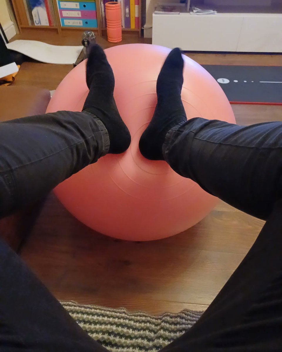 randyjaay's tweet photo. Get your face under my feet now 🧦🤤 https://t.co/pwcFyq4FbO