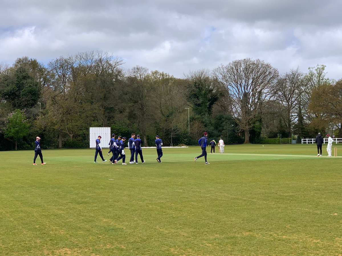 Cricket season opened last week with an U17 XI travelling to @abingdonschool on Wednesday. On Sunday the 1st XI played in the National U18 T20 competition hosted @BerkoSport The first fixture was against @WilliamPerkin who scored 125. RGS were 80/3 with 12 overs remaining.