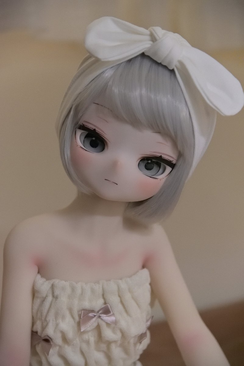 azone_cecily2 tweet picture