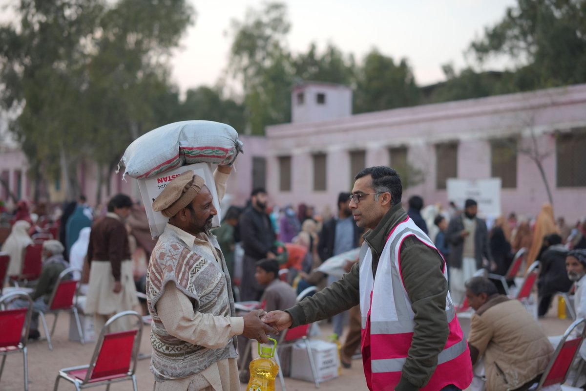 Ongoing climate disasters are crippling regions of Pakistan that are already overwhelmed by years of floods and famine. Thanks to your help, we've already provided tens of thousands across Pakistan with nutritious meals and food packs. Let's keep going: bit.ly/afh_pakistan