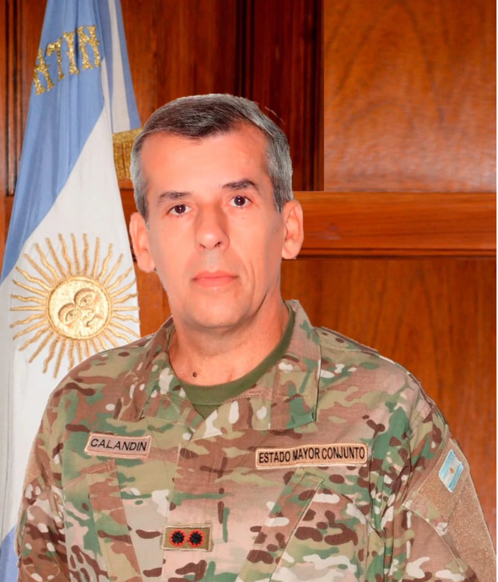 HCasciani's tweet photo. Argentina en la #Antartida: #BasePetrel, @BaslerTurbo #BT67 y #buquepolar. Entrevista con el general Calandin, @cocoantar
@EMCOFFA_Arg @Armada_Arg @FuerzaAerea_Arg @Ejercito_Arg @dna_iaa @AntarticArg #hercules #C130 @CONAE_Oficial #marambio
https://t.co/TYjxLNqM7V https://t.co/vjaI9gC8tL
