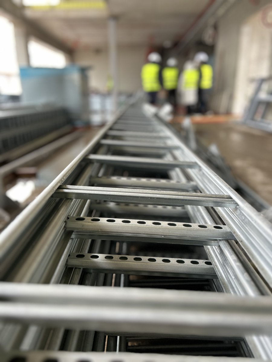 lnsclv's tweet photo. 🚧 Šodien, pavasarim draudzējoties ar ziemu, būvlaukumā kopā ar Arčers. Ieskaties mūsu jaunākās sporta infrastruktūras objekta – jaunās komandu sporta spēļu halles – būvniecībā. 🏟
#lnsc #kssh #komandusportaspēļuhalle #sports #komandusports #Arčers https://t.co/oykqcFHnLf
