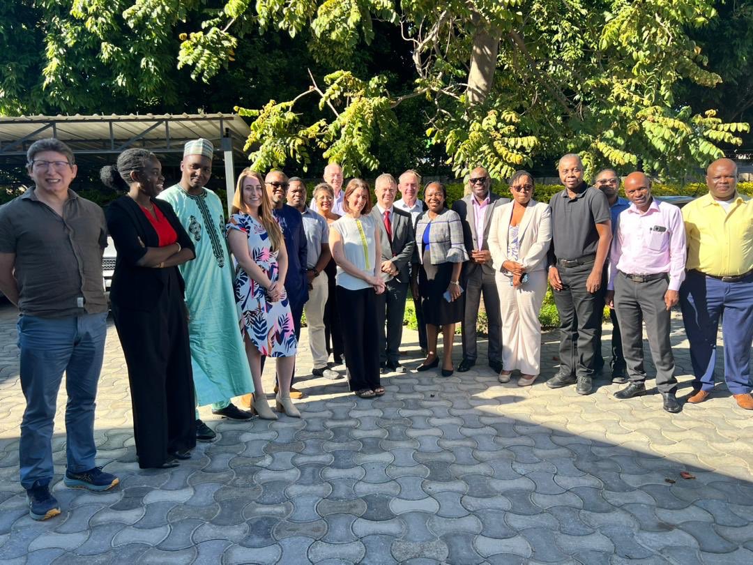 Introducing the African IBD Research Endeavour (AIRE) - privilege to be at the inaugural meeting of this group. Our aim is to fill the gaping gap in research & understanding of causes of rising incidence of IBD in Sub-Saharan Africa. 🇳🇬🇸🇱🇰🇪🇿🇦🇬🇭🇿🇲🇿🇼 🧬 🦠 🚬 🍔 🏭