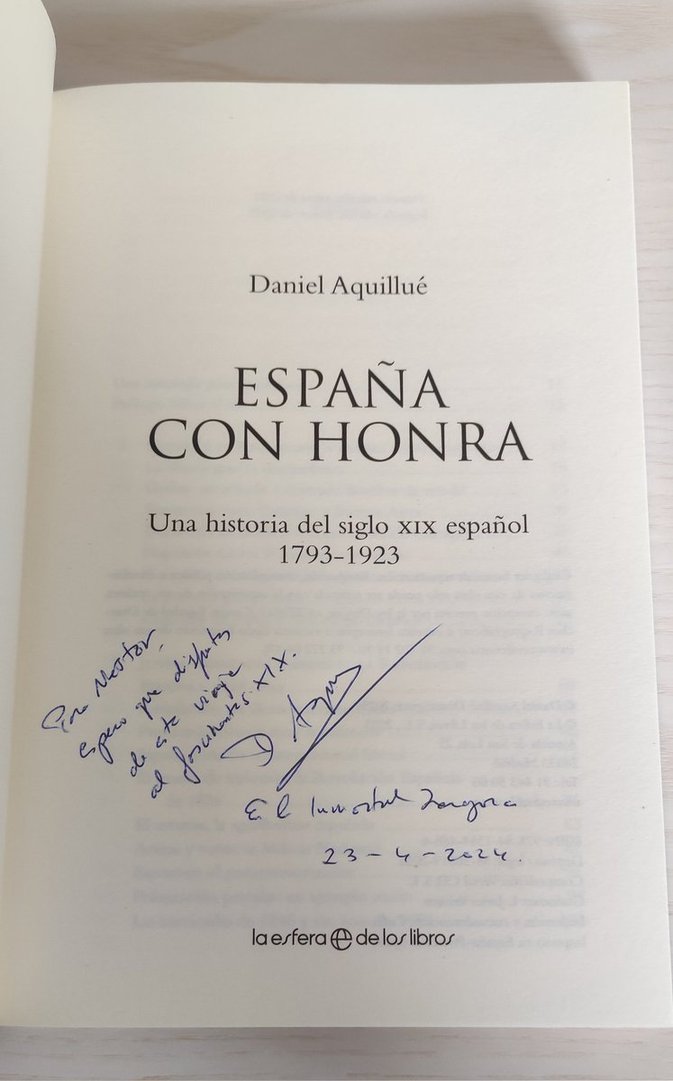 Ha caído este gran libro de @DanielAquillue hoy #DiaDeAragon en el #DiaDelLibro de #Zaragoza.
Gracias por dedicarme unos minutos