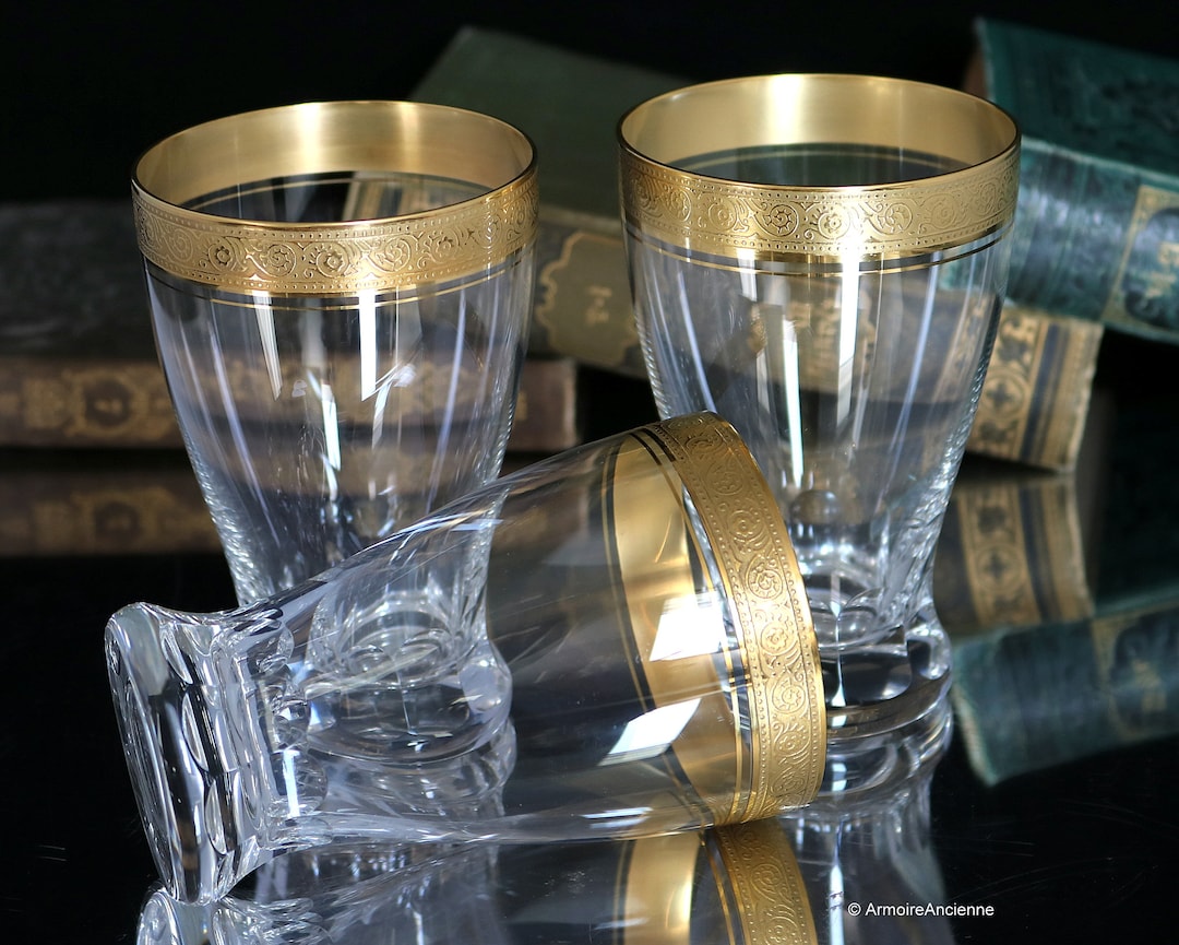 Crystal WATER GLASSES with Gold Rim - THERESIENTHAL by ArmoireAncienne dlvr.it/T5v3KM #vintagebarware #luxuryhome #vintagegifts