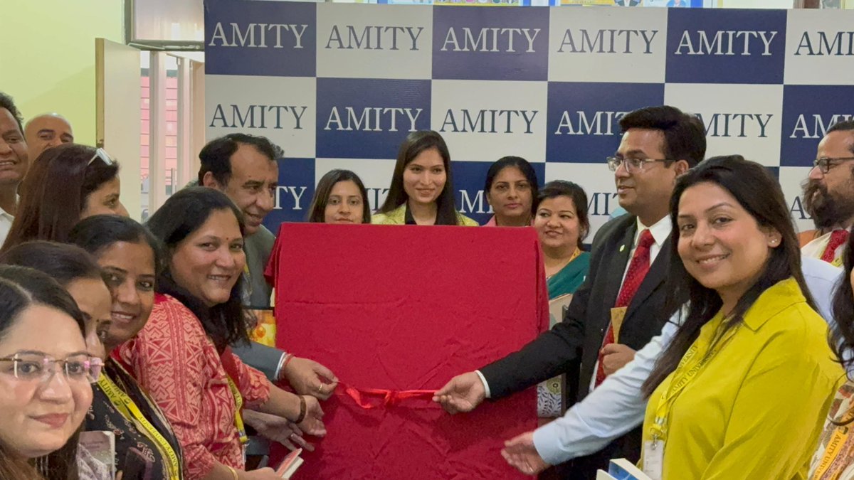 DrAjayRana's tweet photo. Amity College of Commerce & Finance, AUGN campus, proudly hosted the "विद्या कोष" Books Donation Drive. A big thank you to everyone who contributed to this noble cause! Let's continue to spread knowledge and make a difference.
#MonthOfBelongingness #BooksDonationDrive #amityuniv https://t.co/f6rUX0LRhn