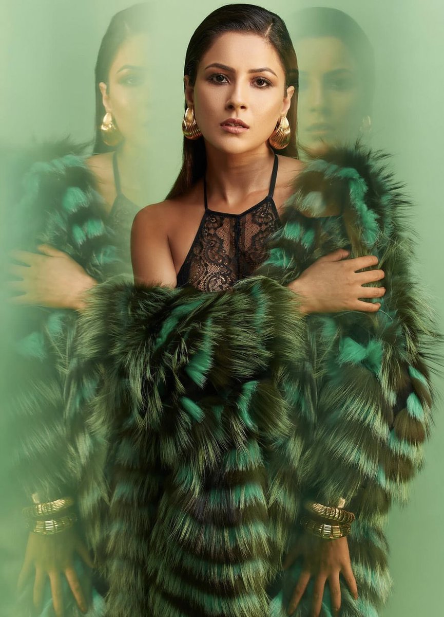 ndtvgoodtimes's tweet photo. #ShehnaazGill Serving Us Fierceness 💚⚡️

Do you love her look? 🌻

#ShehnaazKaurGill #Shehnaazians #ShehnaazGallery @ShehnaazGillTM @FC_ShehnaazGill @Shehnaaz_Love10 @shehnaazfcCA https://t.co/XuBJXu2EjX