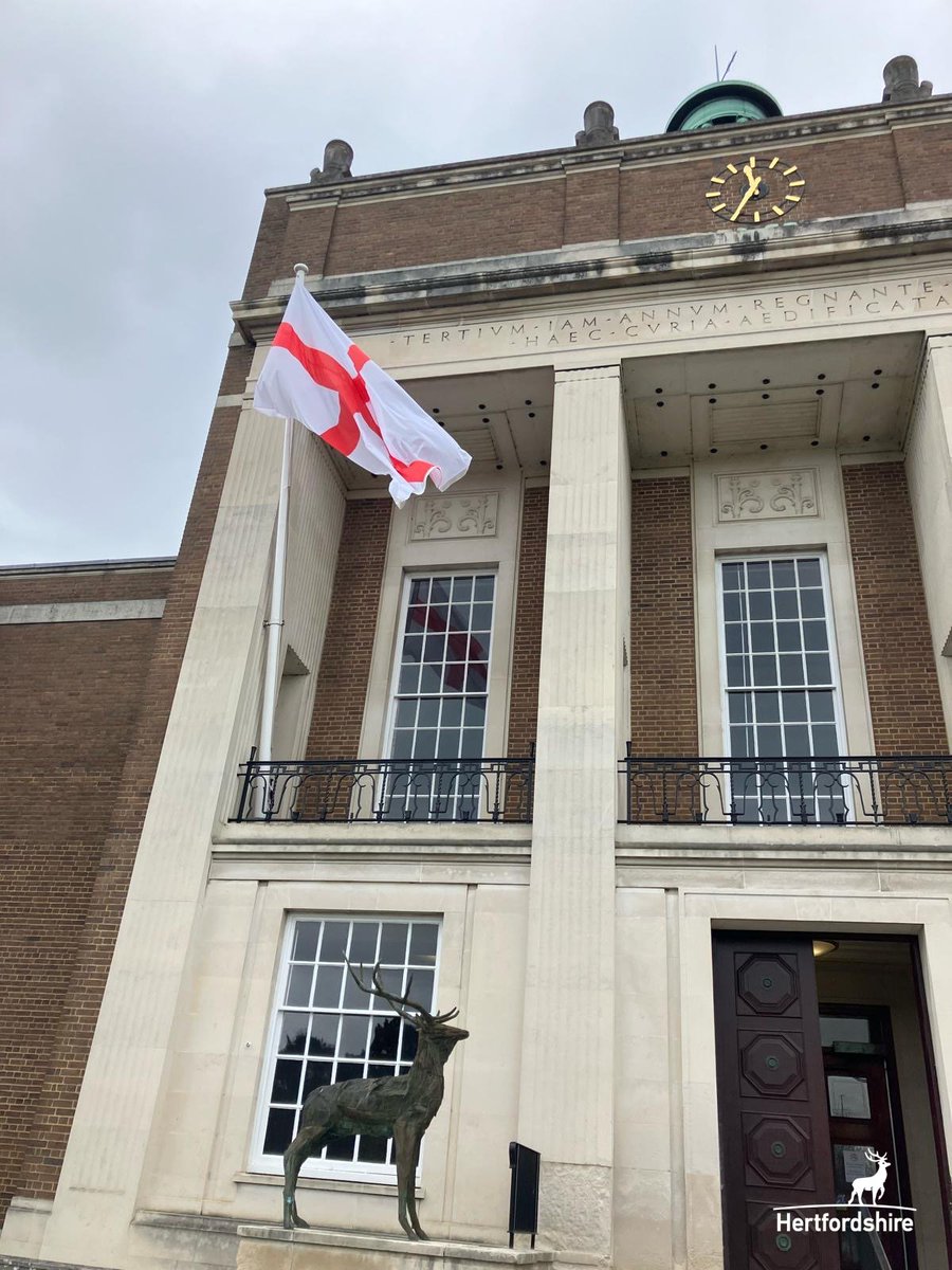 The St George's flag is flying outside County Hall today in celebration of #StGeorgesDay 🏴󠁧󠁢󠁥󠁮󠁧󠁿