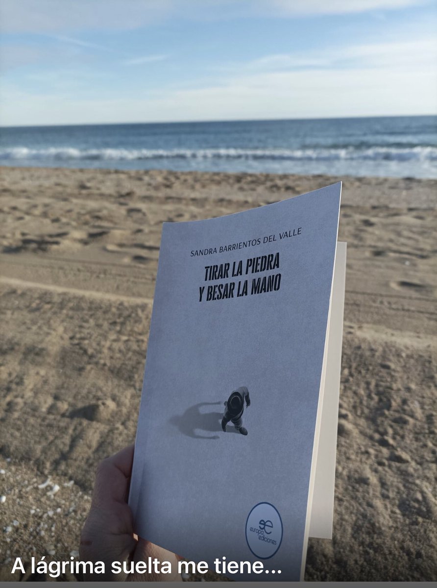 azul_vp's tweet photo. #sandrabarrientos #sandrabarrientosdelvalle #Tirarlapiedraybesarlamano #DiaInternacionalDelLibro #europaediciones #leonesp #tarragona preciosas vistas para leer 🤗 https://t.co/V9p8nczOx5