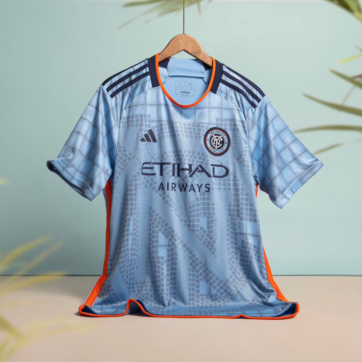 Encore un coloris bien doux le maillot domicile de NY City 🧊 Lien (48€ au lieu de 100€ avec le code PDP10) penaltyy.co/4bFRAqJ