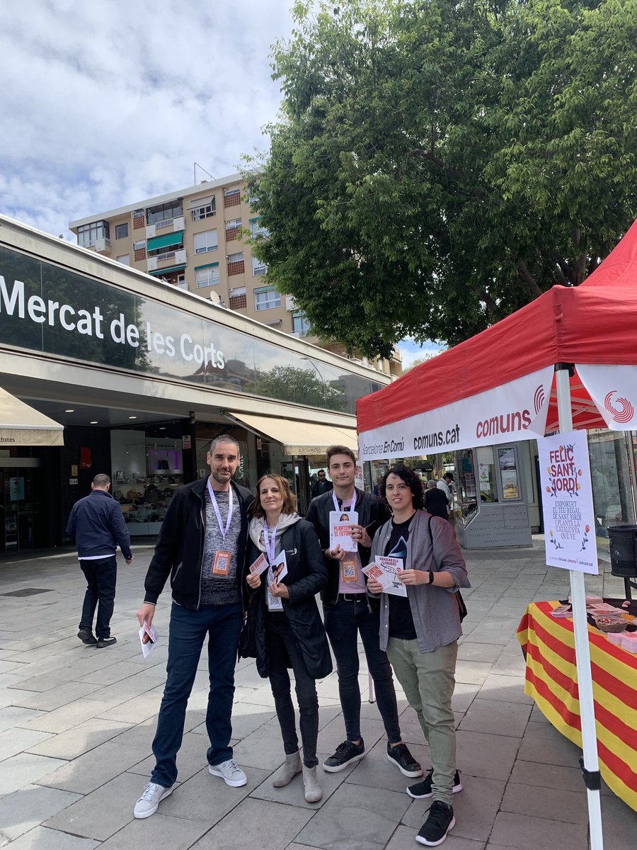 jordigbcn79's tweet photo. Feliç Diada de Sant Jordi 🌹📚❤️

@LesCortsEnComu  sortim al carrer amb la nostra tradicional parada de Sant Jordi @bcnencomu @SomComuns https://t.co/MTnYPVTCb4