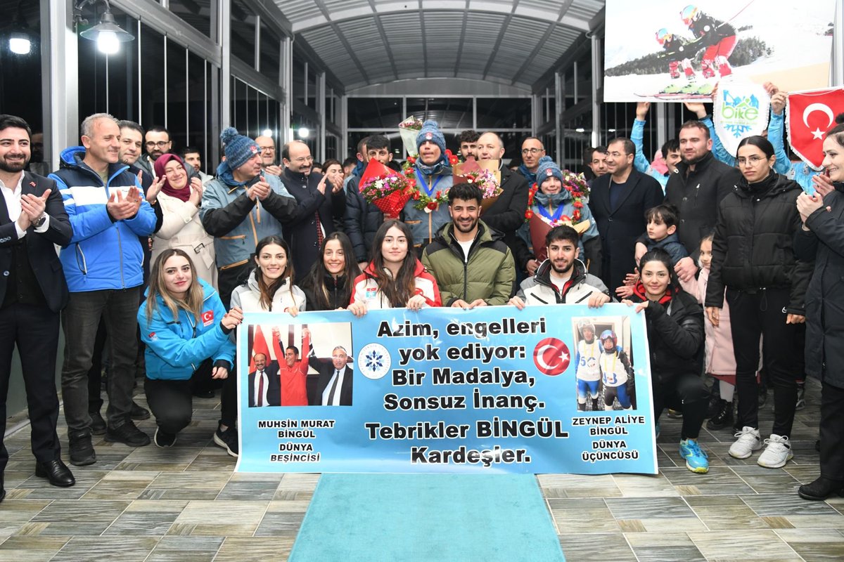 Otizmli kardeşler Aliye Zeynep Bingül ve Muhsin Murat Bingül'ün gururlandıran başarısı! Hem rekor kırdılar hem de Türkiye'ye 10 madalya kazandırdılar mynet.com/otizmli-kardes…
