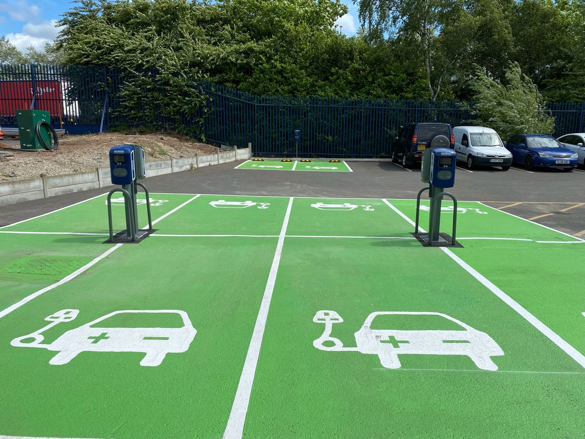 keltruck's tweet photo. @Elmtronics @HubstaUK From Mer:
We're proud to be supporting #Keltruck as they move to electrify their #fleet.
โก 41 charge points
โก Branded units
โก Future-proofing their #fleet
#EV #EVchargepoints #EVinfrastructure
โก๏ธ https://t.co/oKTe9qDTSf https://t.co/dsbrBnzpdA