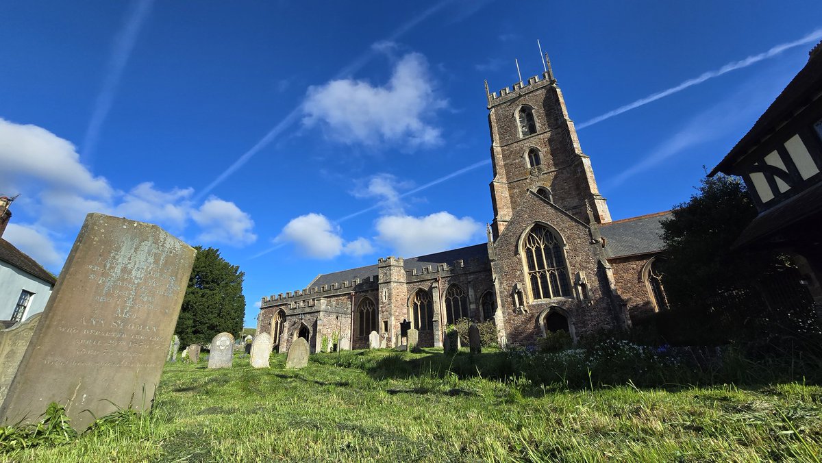 Happy St George's Day from the beautiful Priory of St George Church in Dunster! 🏴󠁧󠁢󠁥󠁮󠁧󠁿 #Dunster #DunsterVillage #DunsterInfo #DunsterChurch #stgeorgesday