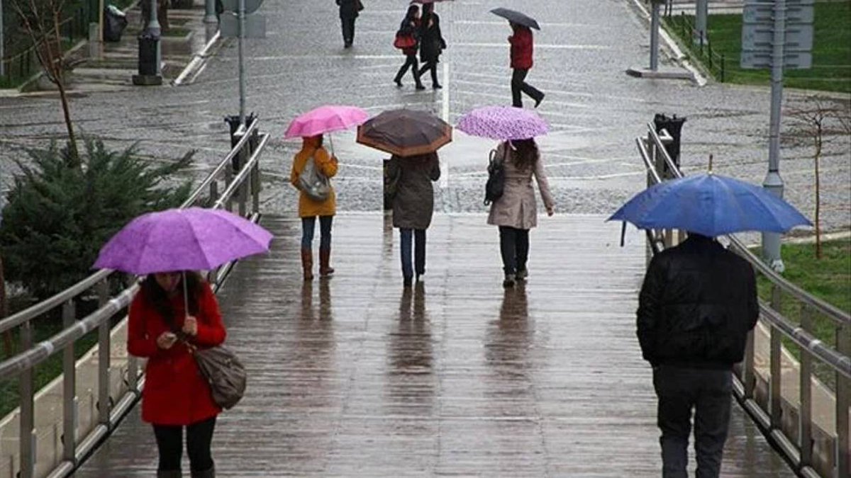 🔥 Meteorolojiden İzmir için kuvvetli rüzgar ve fırtına uyarısı: İzmir genelinde, bugün akşam saatlerinden itibaren kuvvetli rüzgar ve fırtına beklendiği uyarısı yapılarak, dikkatli olunması söylendi. Fırtınayla ulaşımda aksamalar, çatı uçması gibi… artigercek.com/guncel/meteoro…