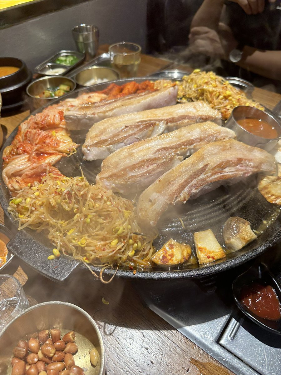 raeul8813's tweet photo. 맛있다
정신이 혼미해졌당…

#广州 #香雪 #제주애육당 https://t.co/cVQbIu4cFu