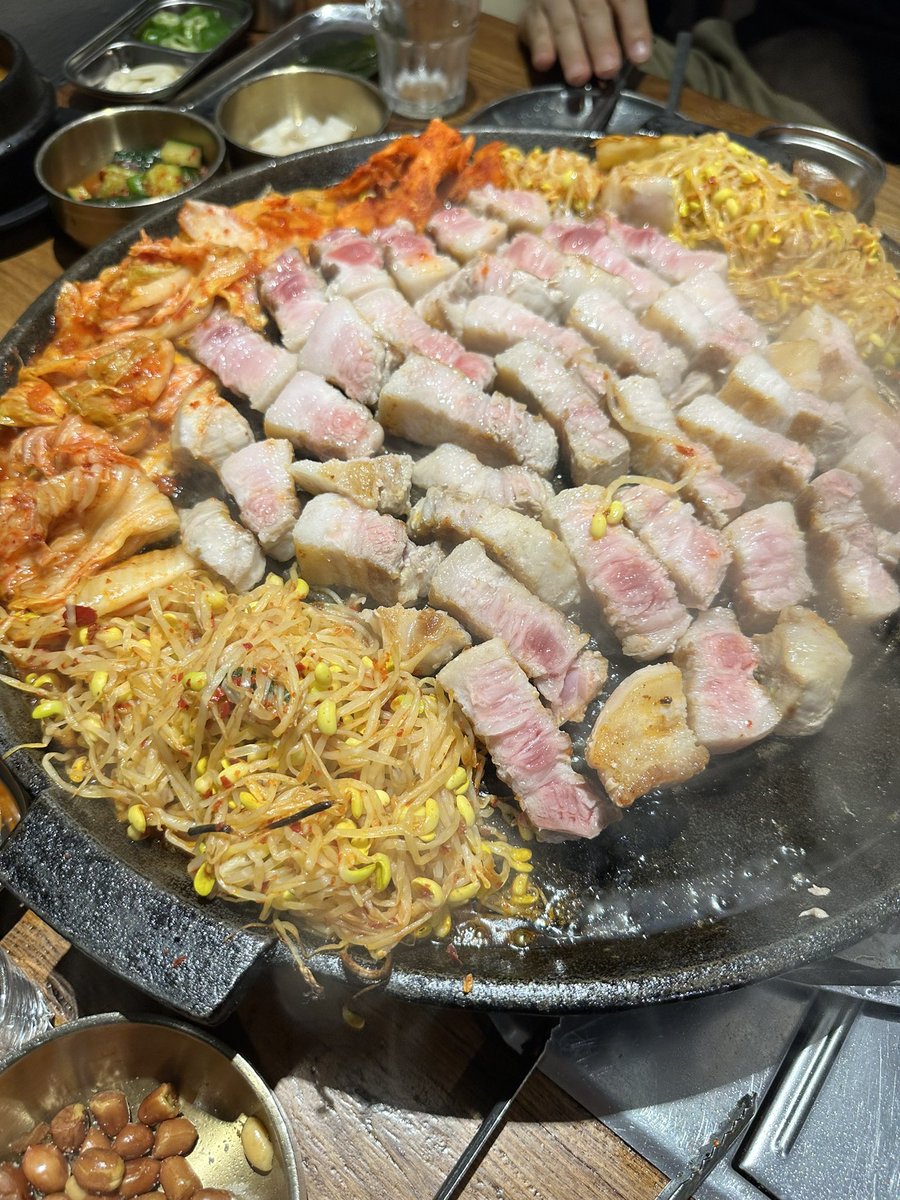 raeul8813's tweet photo. 맛있다
정신이 혼미해졌당…

#广州 #香雪 #제주애육당 https://t.co/cVQbIu4cFu
