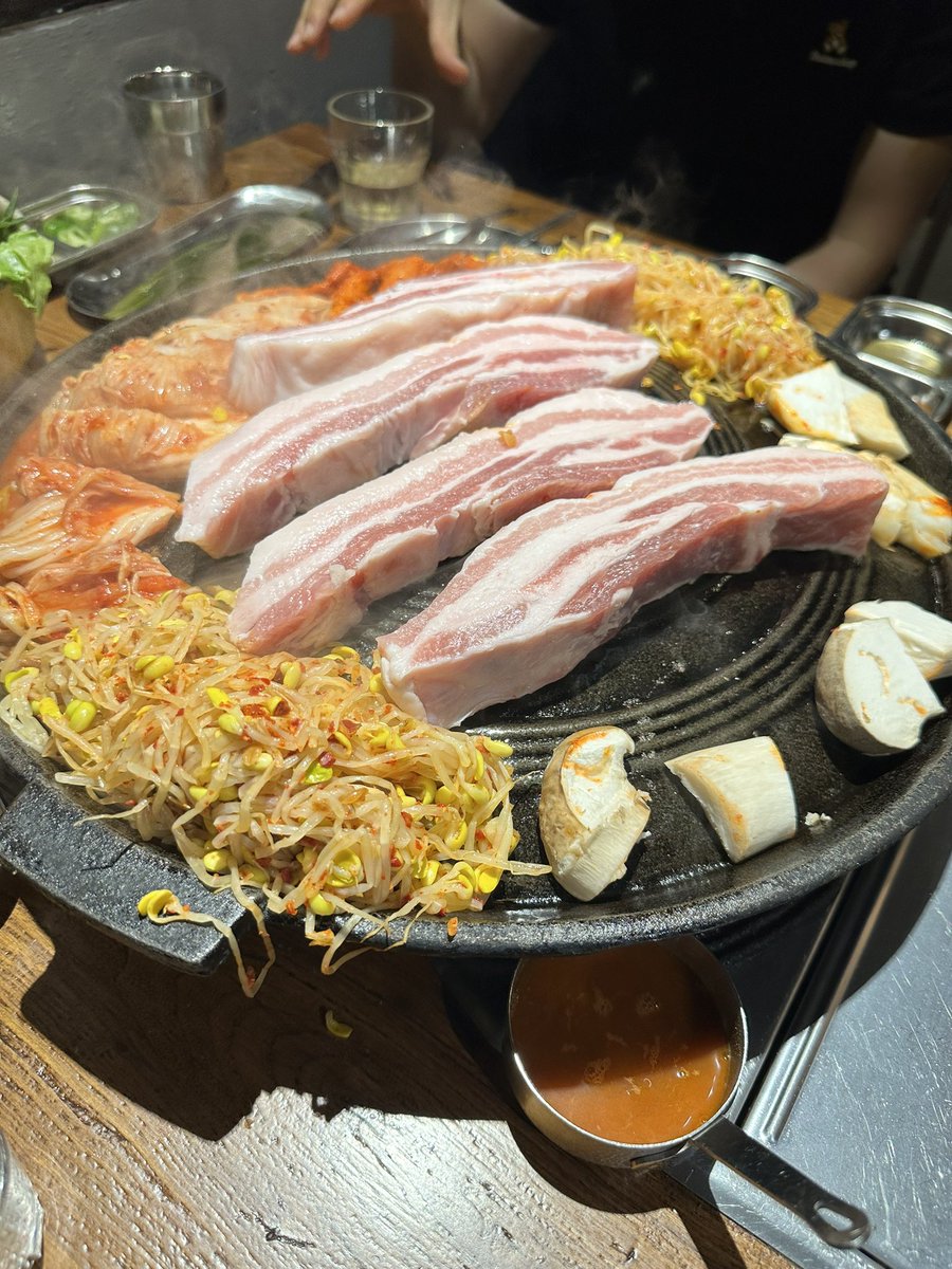 raeul8813's tweet photo. 맛있다
정신이 혼미해졌당…

#广州 #香雪 #제주애육당 https://t.co/cVQbIu4cFu