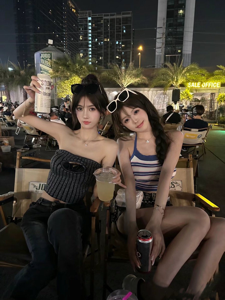 为夜经济做贡献，
今晚不醉不归还是微醺，
看你表现？😘😘 https://t.co/D2iU2nOuHT