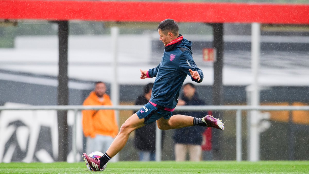 🌧️ It's raining Lions! 🦁 👀 #AtletiAthletic incoming (Sat. 21:00 CEST) #AthleticClub 🔴⚪