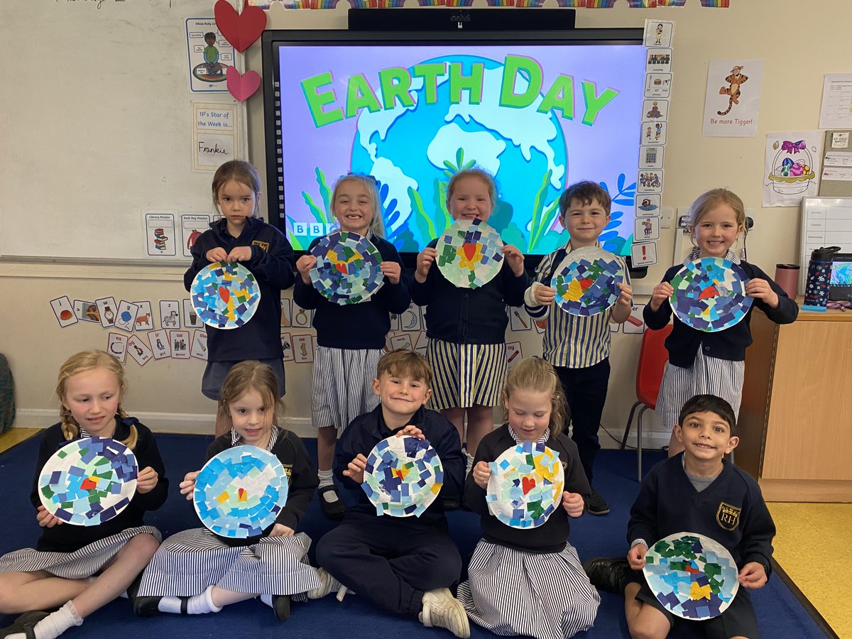 To celebrate @EarthDay yesterday, the Year 1 children created their own collage of the Earth. They talked about the various ways in which we can look after our planet and discussed why #EarthDay is so important in highlighting the importance of protecting the environment 🌍