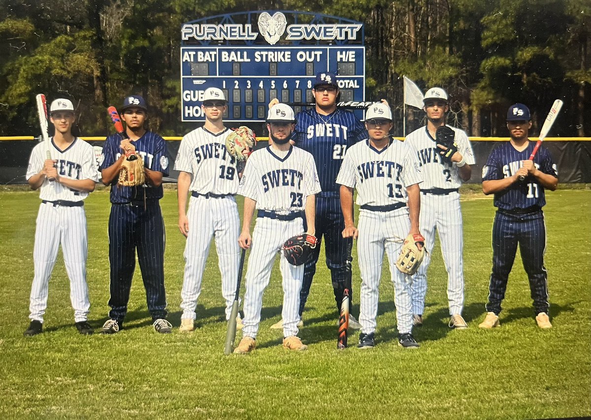CoachLamb's tweet photo. Tonight we will celebrate the class of 2024 at 5:40 before our game. https://t.co/QSgUihyk90