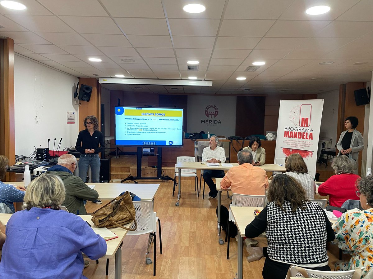 ProgramaMandela's tweet photo. ¡Un placer recibiros en #ProgramaMandela y escuchar de primera mano vuestros testimonios sobre 𝙋𝙖𝙧𝙩𝙞𝙘𝙞𝙥𝙖𝙘𝙞ó𝙣 𝙨𝙤𝙘𝙞𝙖𝙡 𝙮 𝙫𝙤𝙡𝙪𝙣𝙩𝙖𝙧𝙞𝙖𝙙𝙤! 🌏🗨️
@AcppExtremadura
@RotaryD2201
@CONGDEX
@aupex_coopera
Asociación de #Cooperantes Senior de #Extremadura https://t.co/G2z0EQV6rE