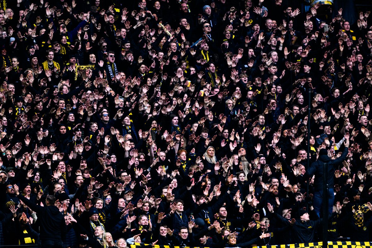 Under 100 klackbiljetter kvar nu – sedan är Norra stå slutsålt även till onsdagens möte med IFK Värnamo. 🎫 Vänta inte till matchdag med att säkra din plats: AIKbiljett.se