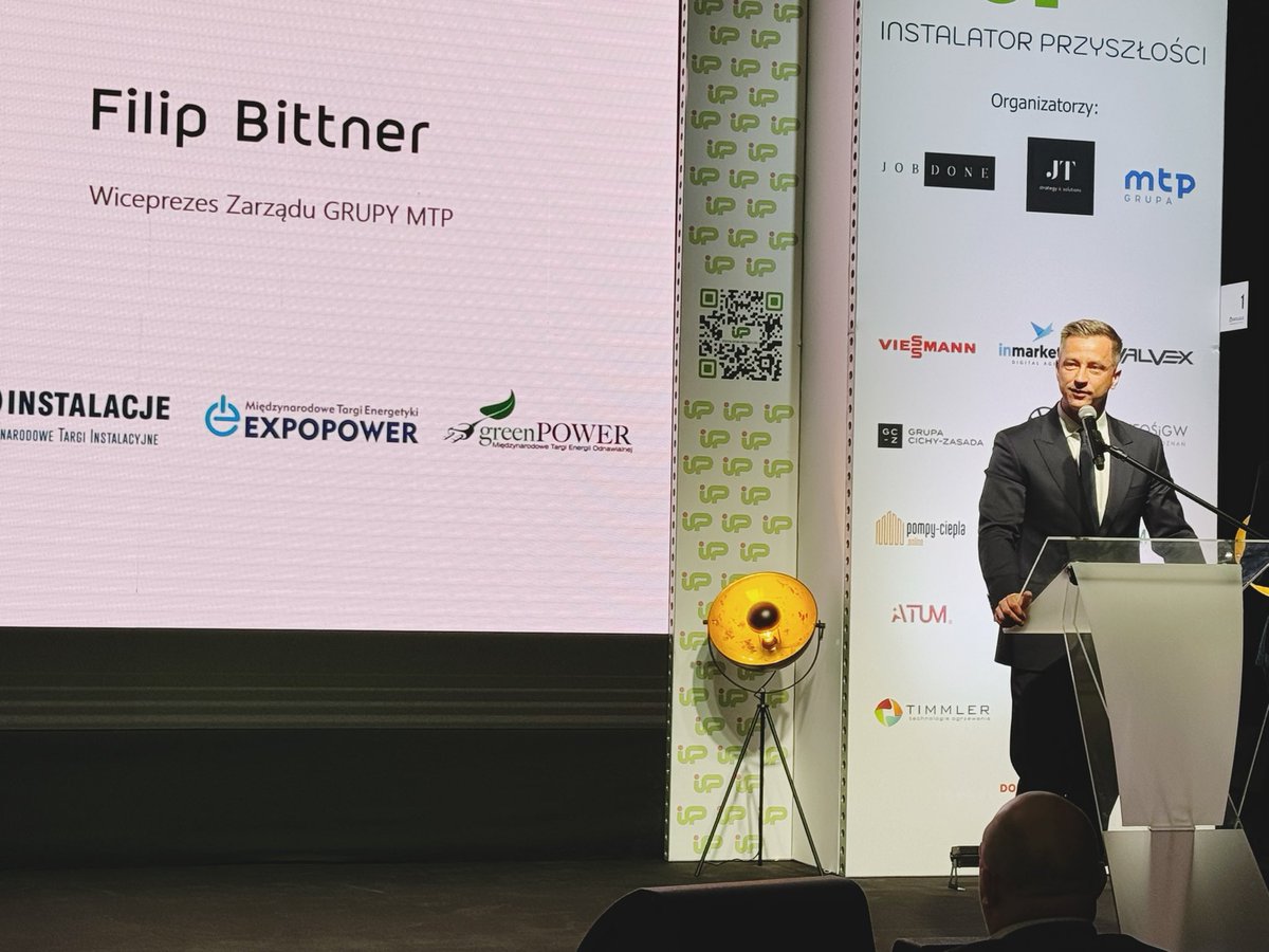 filip_bittner's tweet photo. „Targi #Expopower, #Greenpower czy #Instalacje to ponad 300 wystawców. To nie tylko produkty, które pokazujemy tutaj po raz pierwszy, nagrodzone #ZłotyMedal, ale to również bogaty program wydarzeń, który przygotowaliśmy i rozmowy o kolejnych wyzwaniach, które są przed nami.” https://t.co/ymzIiLacsY
