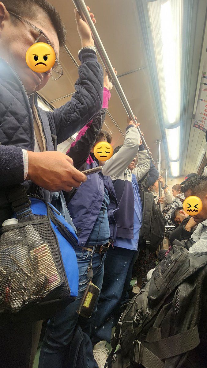 NickyEnBici's tweet photo. Volvía entrar a Twitter o 'X' solo para quejarme que la L6 @MetroCDMX lleva casi 30 min de retraso https://t.co/Cjt7qpSLdr