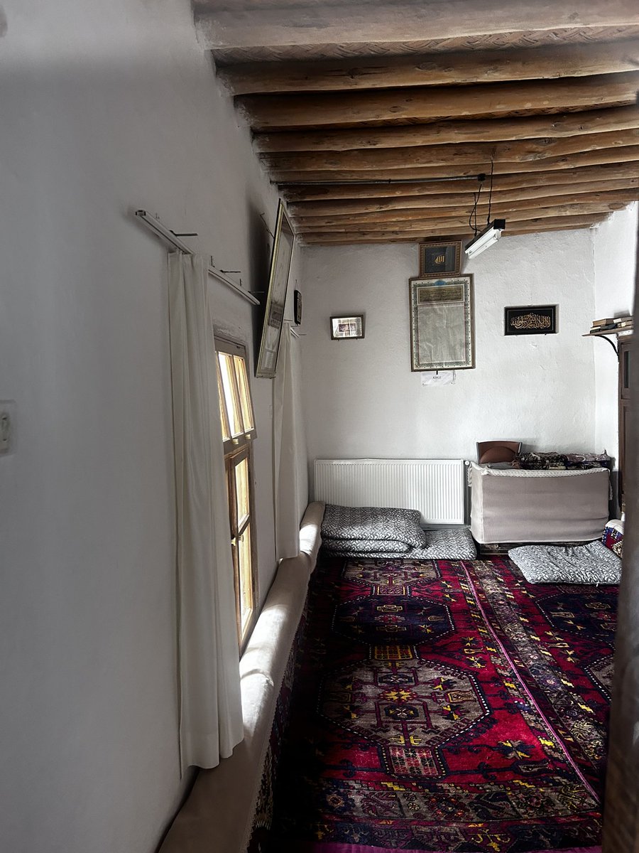 Bastığın yer yeşeriyor, Hızır sensin!