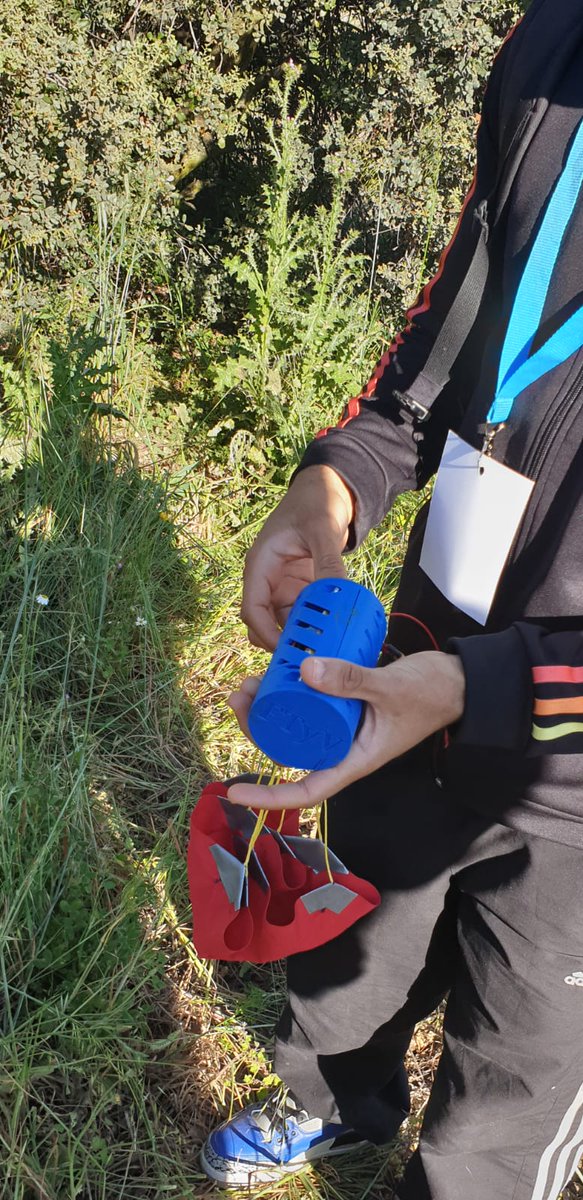 iestomvalmadrid's tweet photo. ¡Nuestro alumnado de #FPBasica, entre los finalistas que pasan la fase final de la  @ComunidadMadrid del proyecto #CanSat!  @EseroSp ¡Enhorabuena! 👏🏻👏🏻👏🏻 #talento #FP https://t.co/sBtDsvf7cf