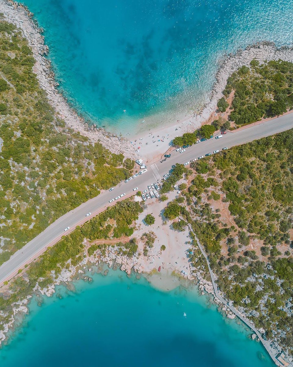 Η αστραφτερή και ήρεμη θάλασσα και η απαλή άμμος του Κας το καθιστούν έναν ιδανικό καλοκαιρινό προορισμό.
turkishriviera.goturkiye.com

📸 IG: baya_iyi

#GoTürkiye #TurkishRiviera #EastMediterranean #GoAntalya #Antalya #Kaş