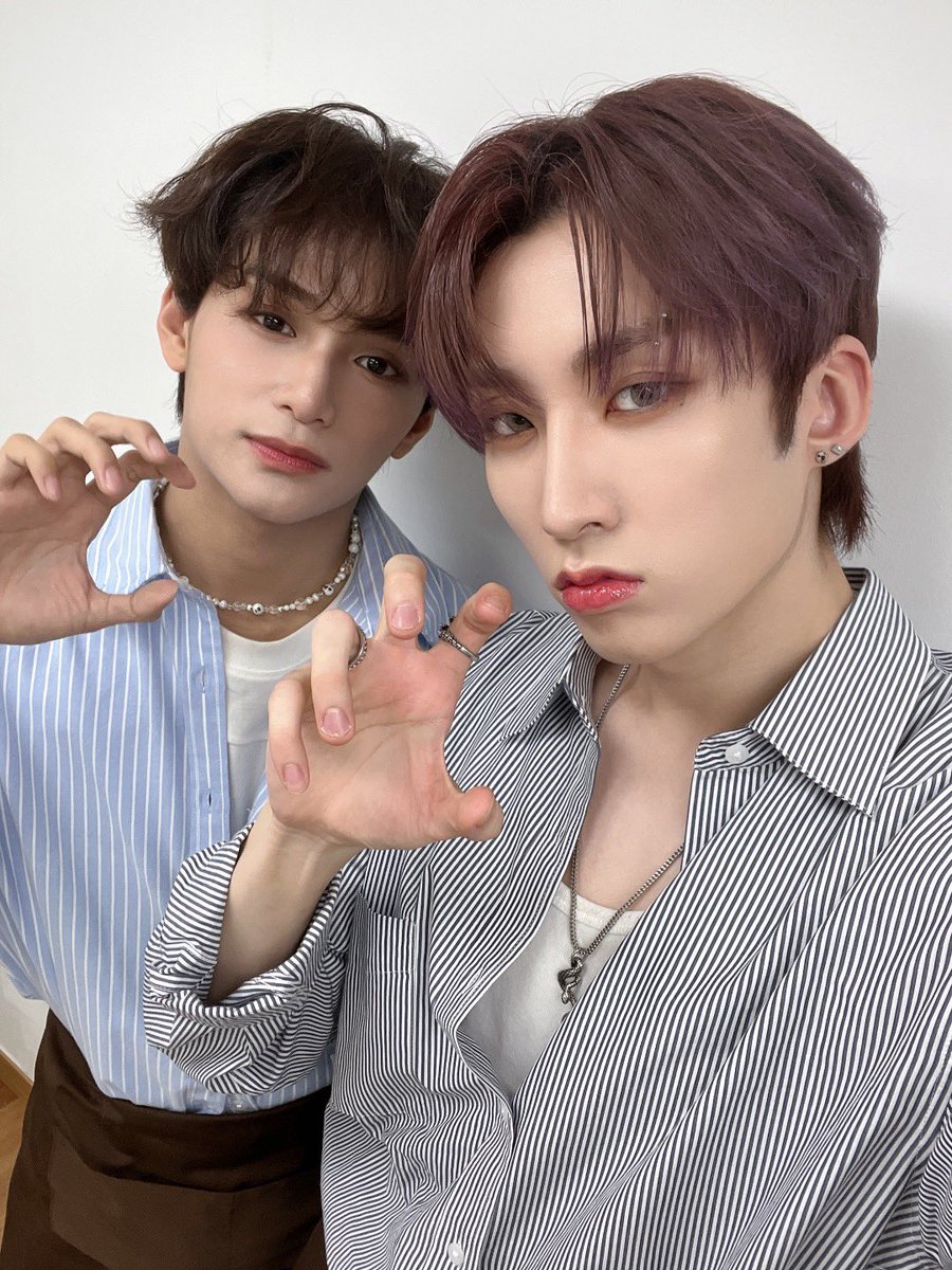 XODIAC_MEMBERS's tweet photo. [#웨인] 

🐥 귀요미랑 🐺

#XODIAC #소디엑 #WAIN #웨인 https://t.co/4AloTP2VLq