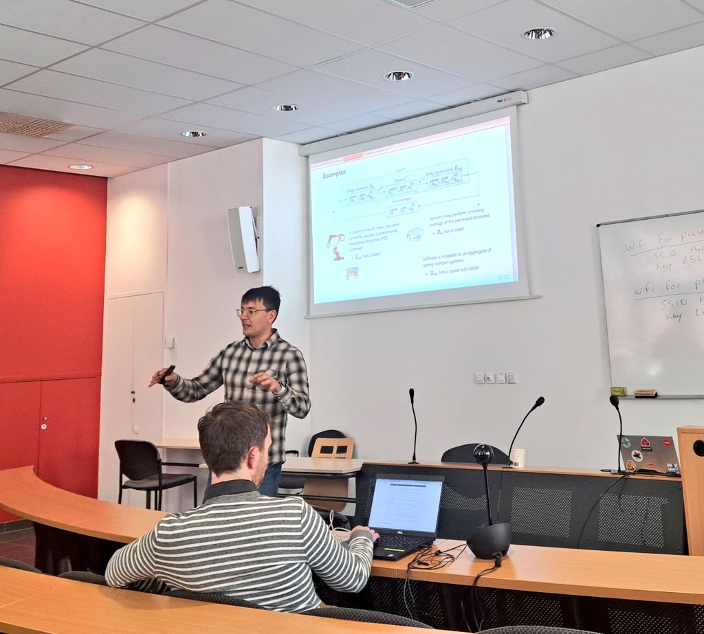 Today we are taking part in the Toulouse Workshop on Evolution and Machine Learning #TEML, contributing with two talks given by @GNadizar and @EricMedvetTs, where we report on our attempts to better comprehend embodied 🤖 intelligence 🧠, aka #embodiedAI.
