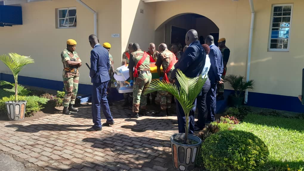 Mash East bids farewell to Cde Dzimiri THE body of National Hero, Cde Nash Dzimiri, who died on the 16th of this month, has been flown to his Spasebona Farm in Marondera, Mashonaland East, to give the province an opportunity to bid farewell to one of their own. Cde Dzimiri's