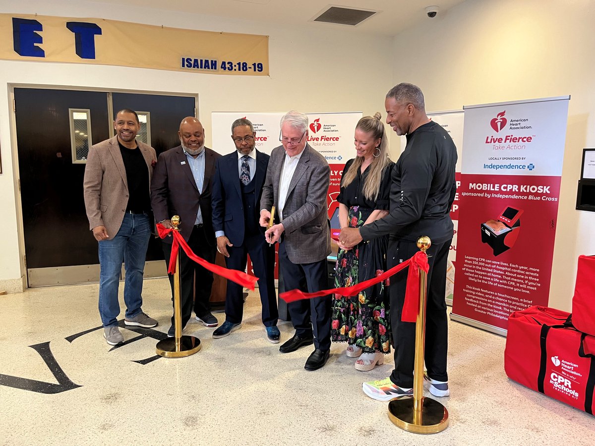 A ribbon cutting was held Saturday for a Mobile Hands-Only CPR Kiosk made possible by support from Independence Blue Cross @IBX at Enon Tabernacle Baptist Church @EnonTab in Germantown. It was held during Enon’s Men’s Health “Know Your Numbers” event. #CPRSavesLives
